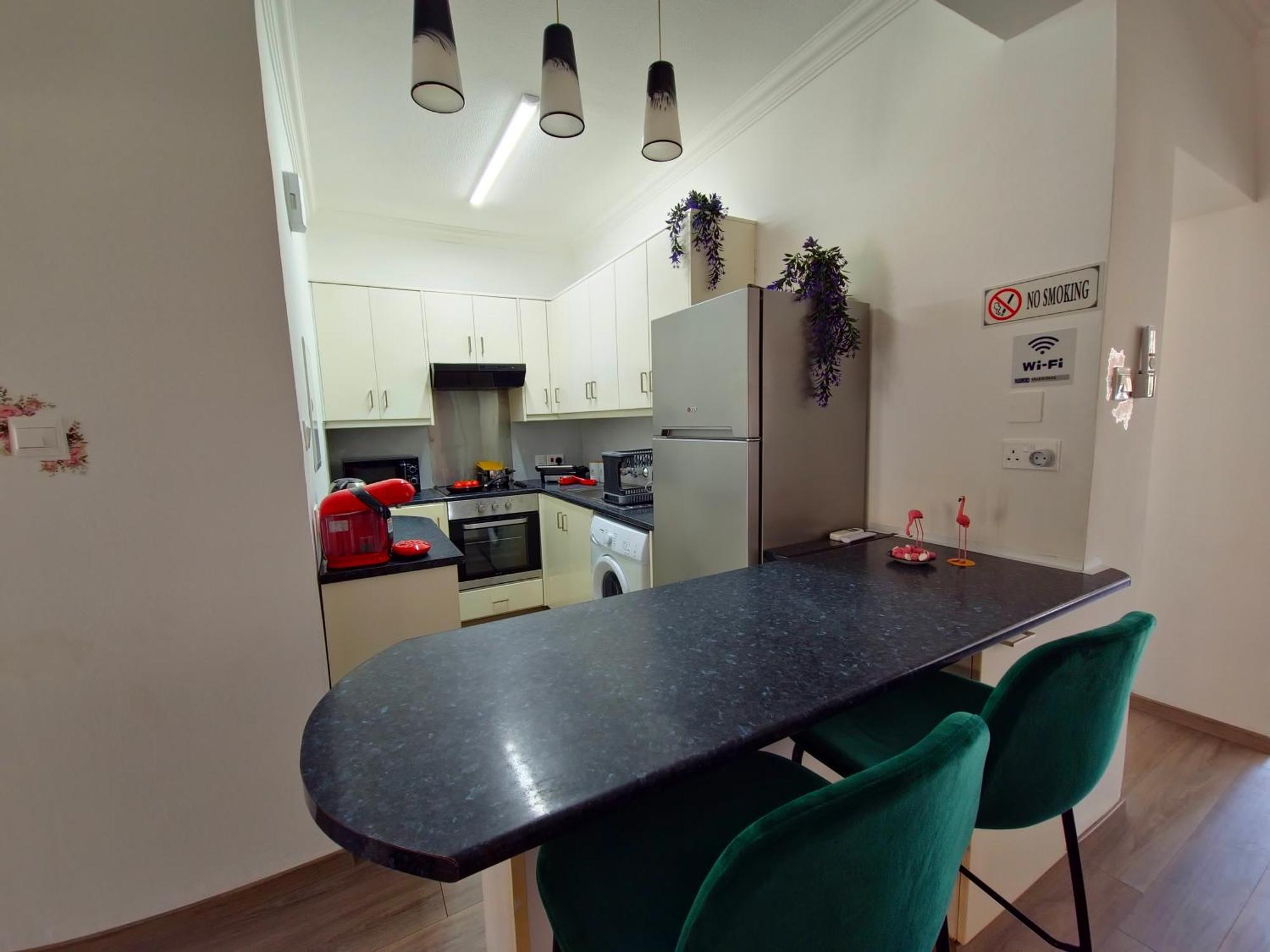 Oroklini Star 3 Apartment Larnaca Bagian luar foto