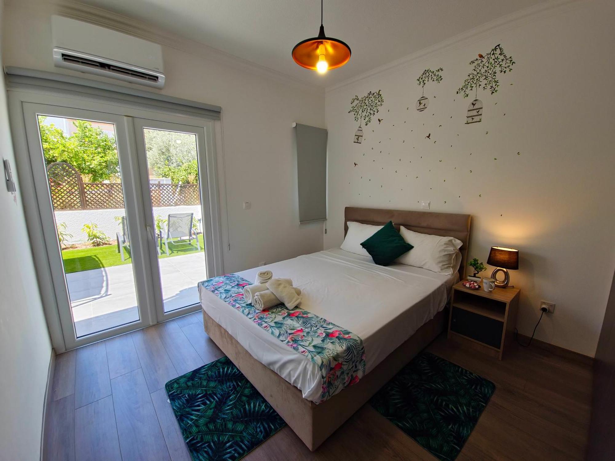 Oroklini Star 3 Apartment Larnaca Bagian luar foto