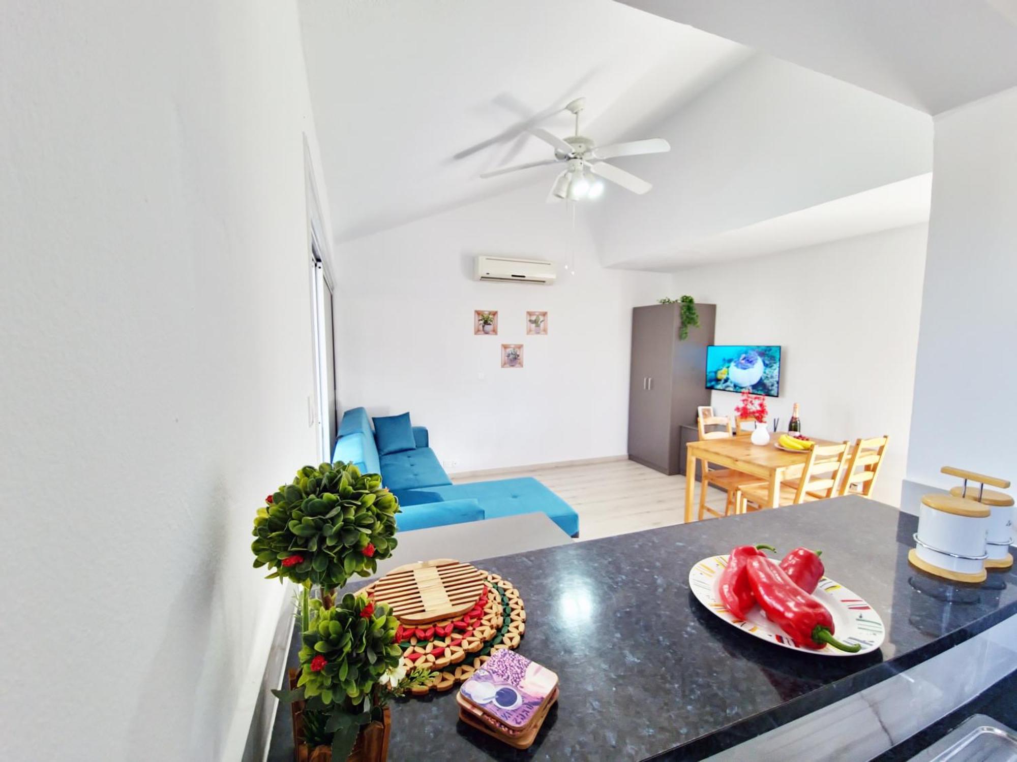 Oroklini Star 3 Apartment Larnaca Bagian luar foto